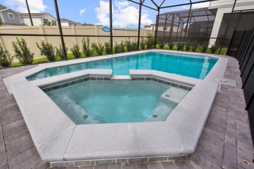 BSV2487 - Brand New Luxury 5 Bedroom Home with Free Wifi and Private Pool, Kissimmee (foto 6)