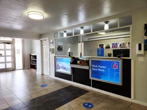 vhod, Studio 6  Baytown, TX - Garth Road in Eastpoint