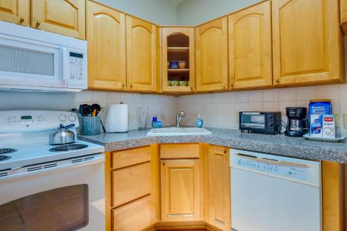 Eloy Vacation Rental with Pool Access and Courtyard! in 埃洛伊