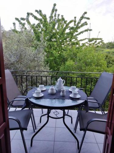 Cozy Mountain View in Loutraki Skopelosa