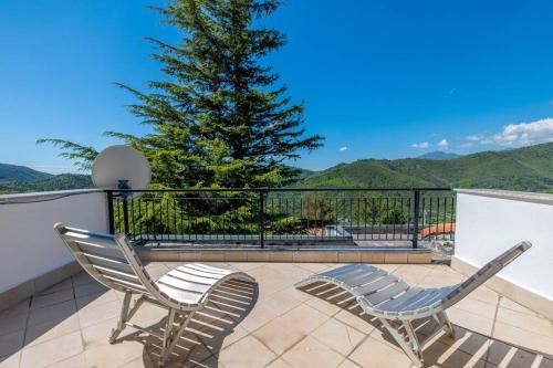  Villa La Sonnacchiosa in Vezzi Portio