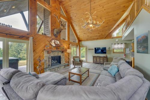 3-Acre Benezette Cabin with Hot Tub Grill and Mtn View - image 7