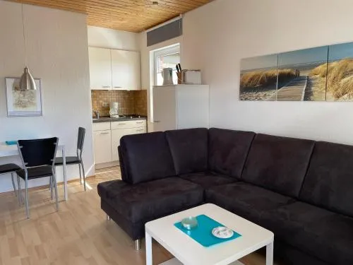 STRAND-ZEIT Buhne 5 in Kellenhusen Ostsee, Deutschland