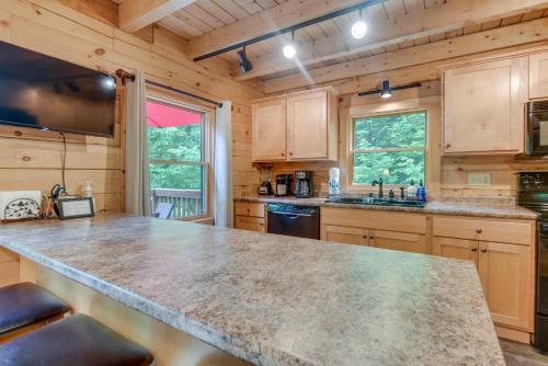 Updated Log Cabin Near Story Land and Dianas Baths! - image 19