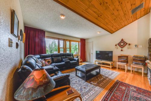 Cloudcroft Mtn Home with Deck-3 Miles to Ski Resort! - image 14