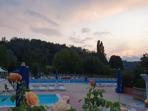 Oasi del Monferrato - appartamento rosso in Mombercelli