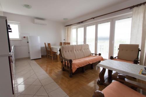 Apartments Gorančica - image 10