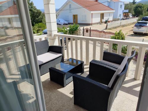 Skats, Villa Adria in Sreser