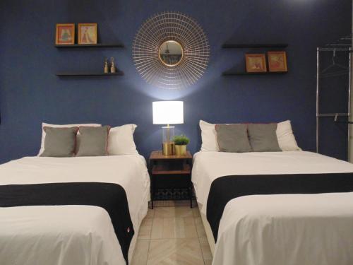 2 double beds