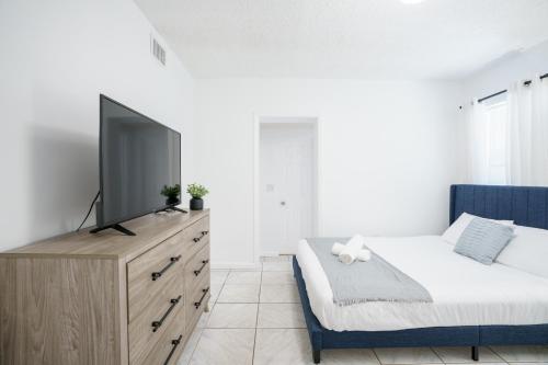 Modern 3-Bedroom in the Heart of Wynwood Art District in Miami, USA
