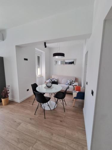 Stivi Luxury Apartments 4