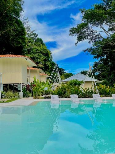 Зовнішній вигляд готелю, Grand Park Manuel Antonio - Adults Only in Кепош