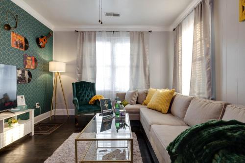 2 bedrooms, 3 beds