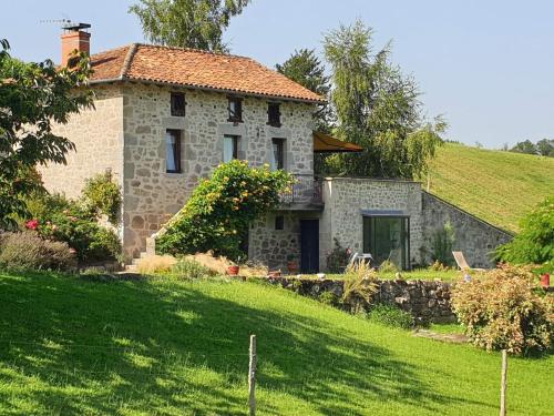 Beautiful stone house with jacuzzi - Le Sartre
