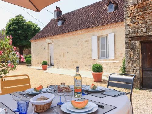 Gîte Tourtoirac, 3 pièces, 4 personnes - FR-1-616-239 - Location saisonnière - Tourtoirac