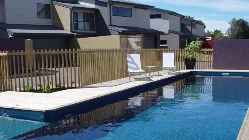 Moorhead Cove Beach Unit With pool Bermagui