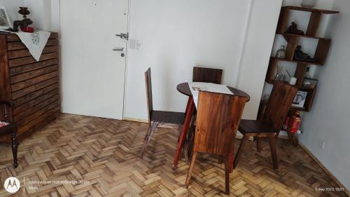 One-Bedroom Apartment image 7