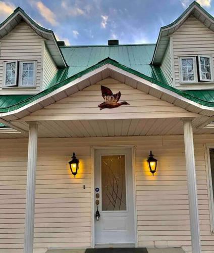 Chalet 4saisons in Domaine-Breton (QC)