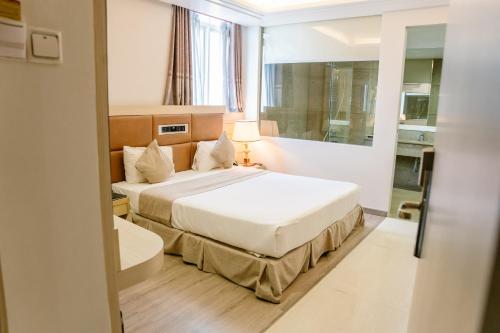 Superior Double Room image 5