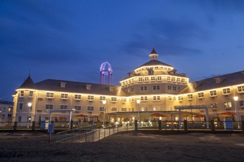 Cedar Point Hotel Breakers - image 11
