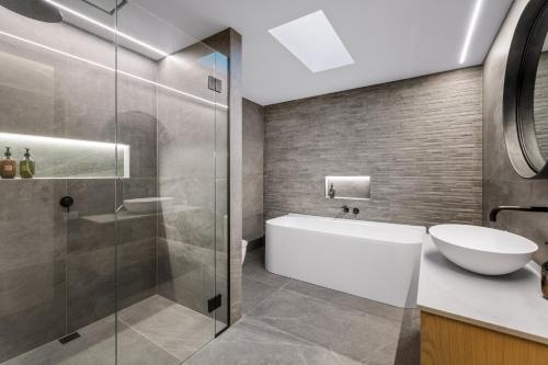 Teitei by Sothebys Luxury Rental Homes, Wanaka (zdjęcie 5)