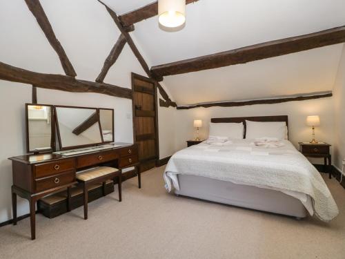 Lower Court Byre - image 7