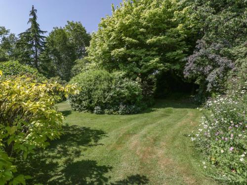 Lower Court Byre - image 9