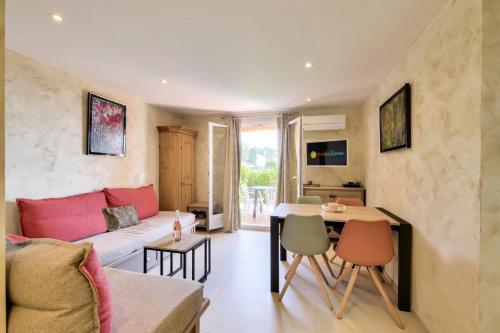 Les Issambres Corniche - maeva Home - Appartement 2 pièces 6 personnes Séle 08 - Location saisonnière - Roquebrune-sur-Argens