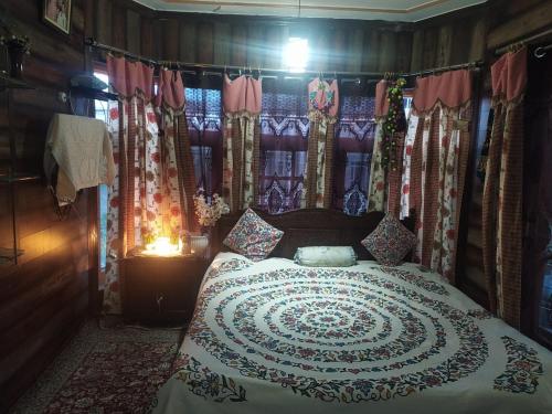 B&B Srinagar - Raj Bagh Residency - Bed and Breakfast Srinagar