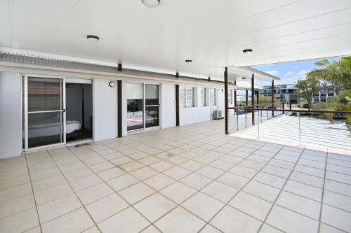 The Ultimate - Waterfront Luxury at Mooloolaba ZC2