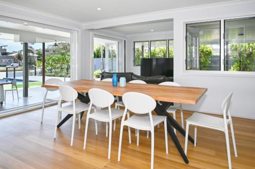 The Ultimate - Waterfront Luxury at Mooloolaba ZC2