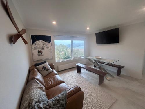 B&B Jindabyne - House Matterhorn - Bed and Breakfast Jindabyne