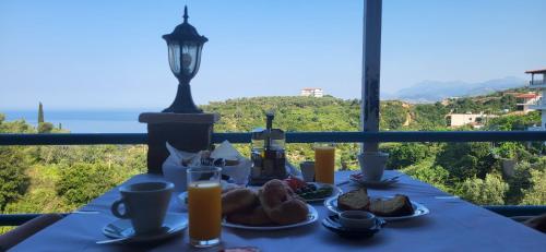 Ēdiens un dzērieni, Itaka Hotel in Lukove