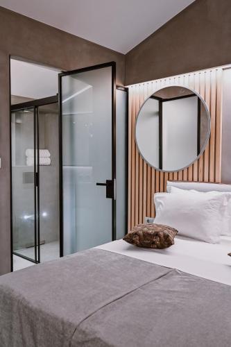 Double Room image 10