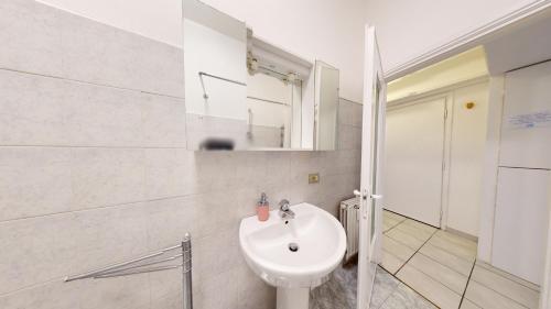 Bathroom, Appartamento Lago di Como 1 in Longone al Segrino