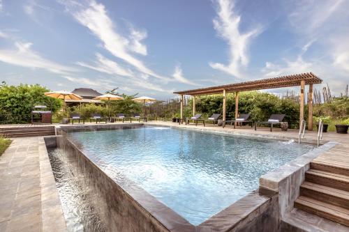 בריכת שחיה, JW Marriott Masai Mara Lodge in Narok