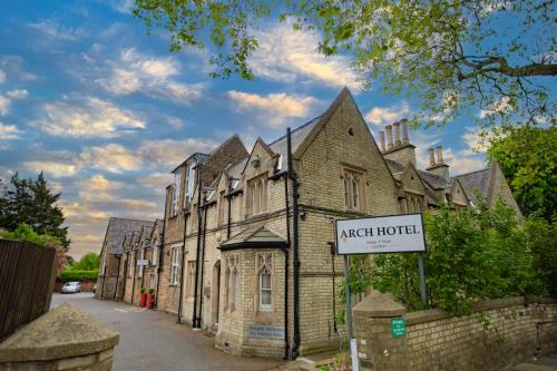 Arch Hotel, Londyn