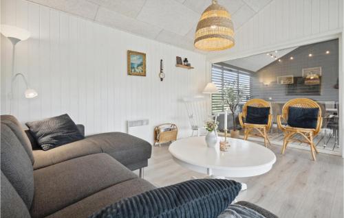 4 Bedroom Stunning Home In Haderslev