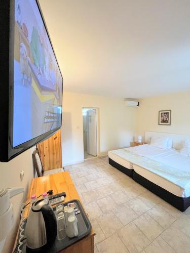 Hotel Lotus - image 3