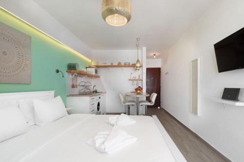 Seaside Secret by BluPine, Atény (fotografie 7)