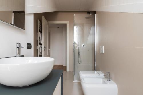 easyhomes - Brera Luxury Suites - image 14