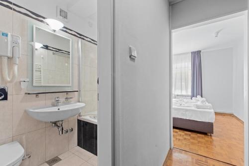 Hotel Minerva - image 9