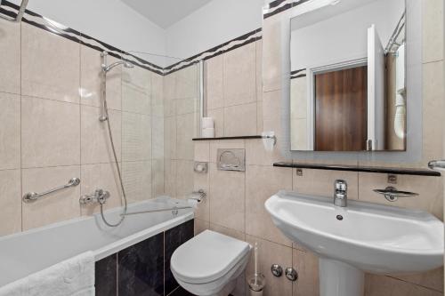 Hotel Minerva - main image