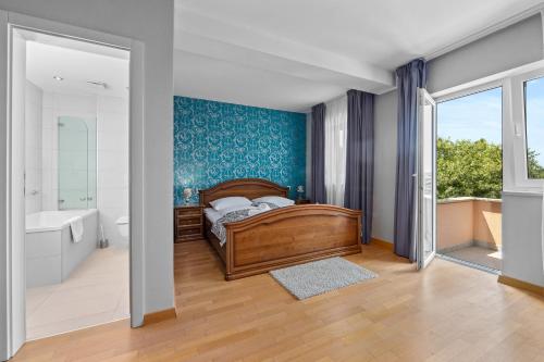 Superior Queen Room