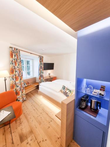 Comfort Twin Room image 10