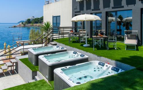 Deluxe Double or Twin Room with Spa Bath room in Via Mare Luxury Rooms