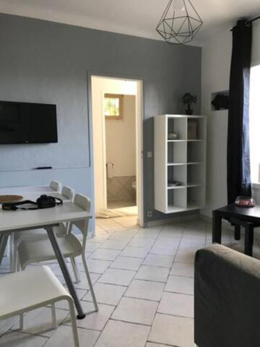 Hotel L'Orangeraie - image 10