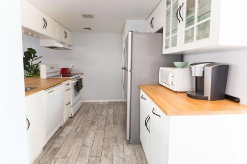 Remodeled Townhouse Close to Old Town Scottsdale - image 7