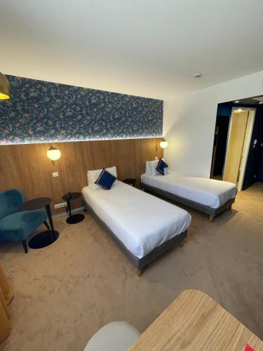 2 twin beds