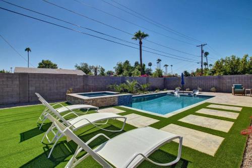 Old Town Scottsdale Home With Backyard Oasis